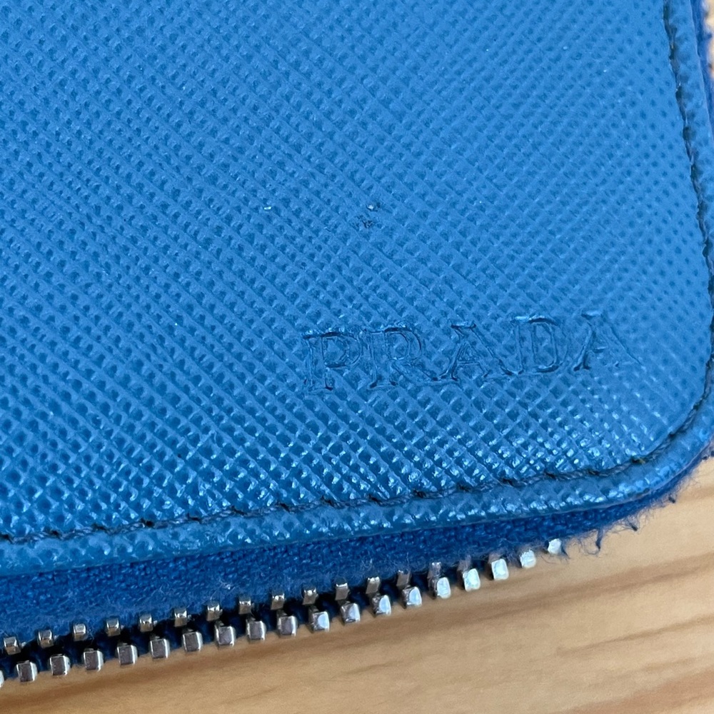 Prada unisex saffiano leather travel wallet - Picture 4 of 14